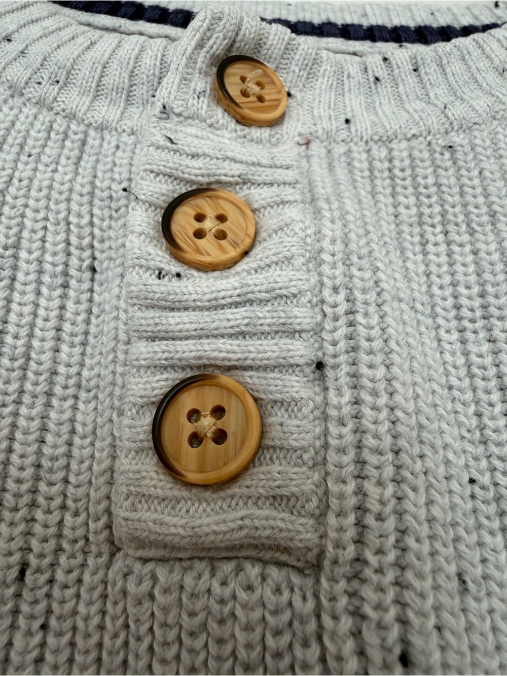 Cat & Jack Boys Light Gray Speckled Knit Henley Sweater Size 5T - Picture 7 of 9